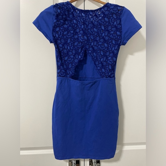 ARITZIA-Talula Howey Lace Back - Picture 2 of 3